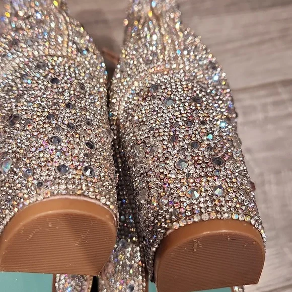 EUC Betsy Johnson Glass stone upper Sequins 3 1/2" heeled Boots sz 8.5M - Picture 4 of 14